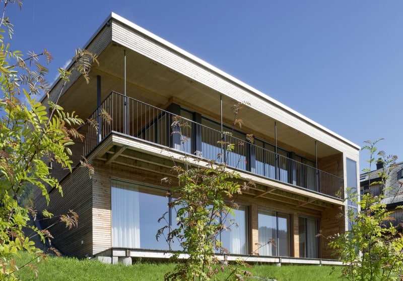 Holzelementbau mit Holzfassade